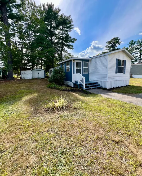 21 Holiday Lane, Standish, ME 04084