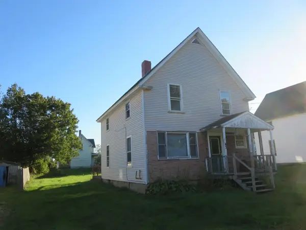 43 2nd Street, Milo, ME 04463