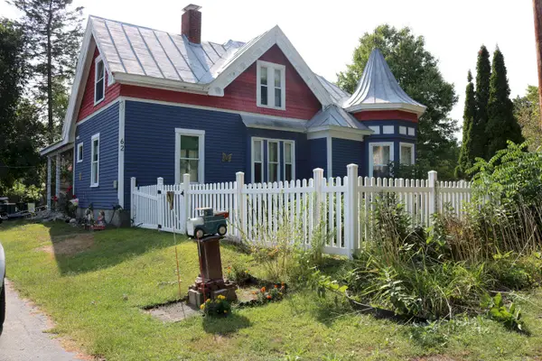 62 Old Point Avenue, Madison, ME 04950