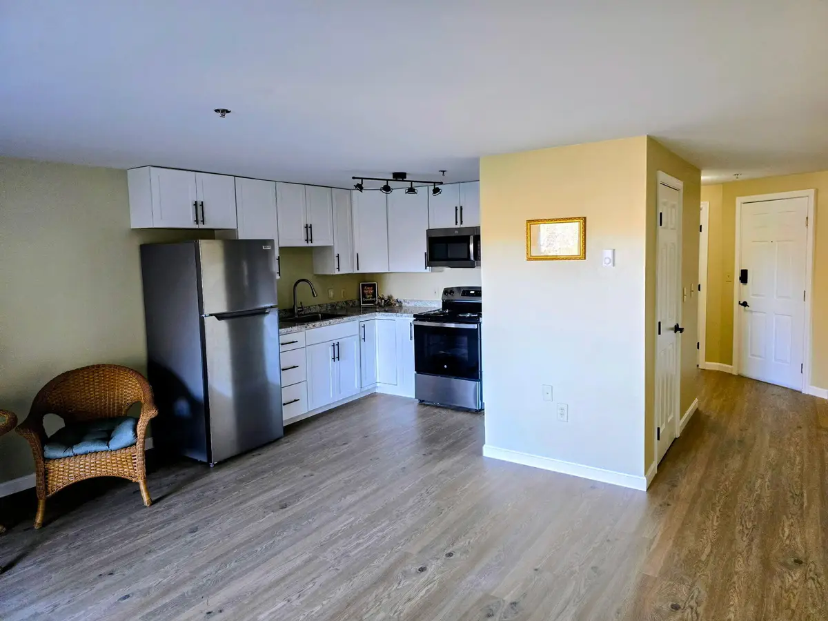 574 Main Street #111, Damariscotta, ME 04543 - Image #1