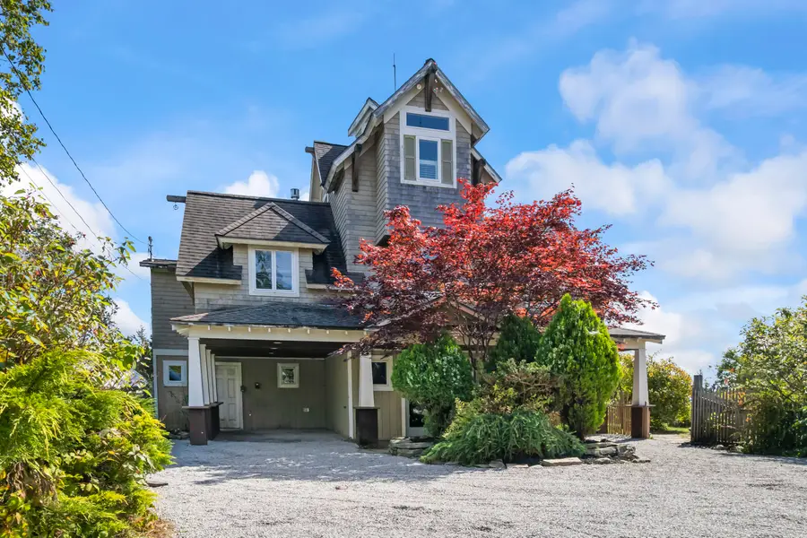 19 Hugh Avenue, Bailey Island, ME 04003 - Image #2