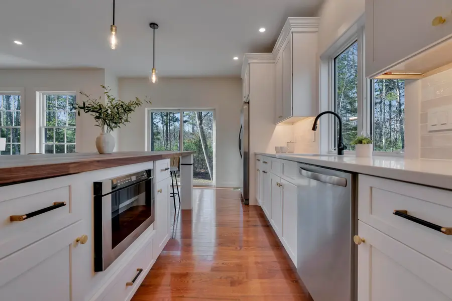 307 Long Swamp Road, Berwick, ME 03901 - Image #3