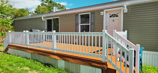 7 Blackberry Place, Kittery, ME 03904