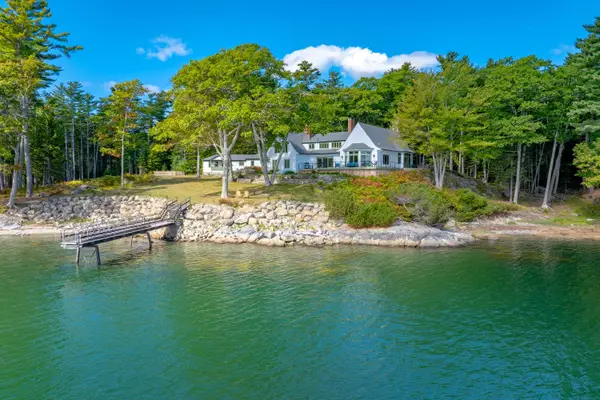 492 Parker Point Road, Blue Hill, ME 04614
