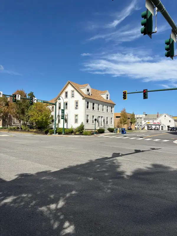 17 Mechanic Street, Westbrook, ME 04092