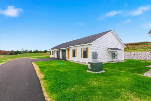 3 Freedom Farm Road #3, Auburn, ME 04210