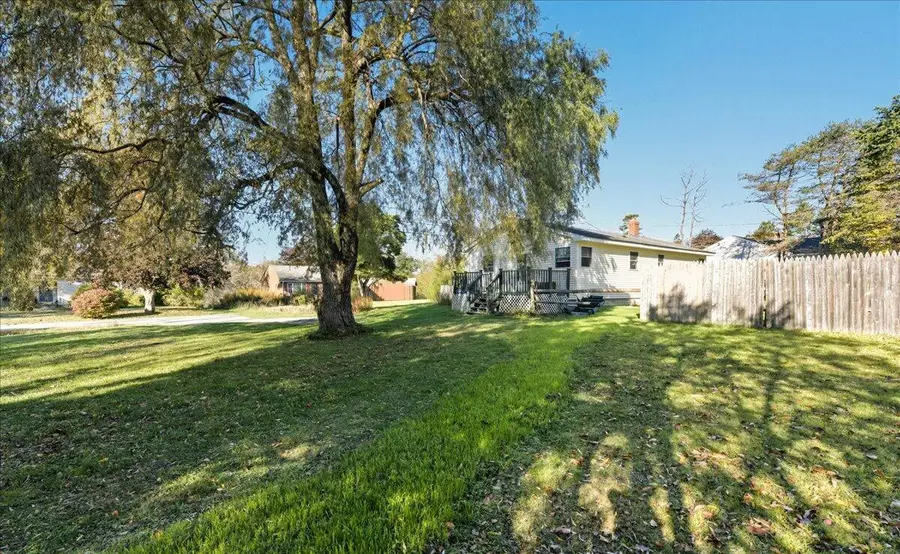 21 Knox Brothers Avenue, Searsport, ME 04974 - Image #2