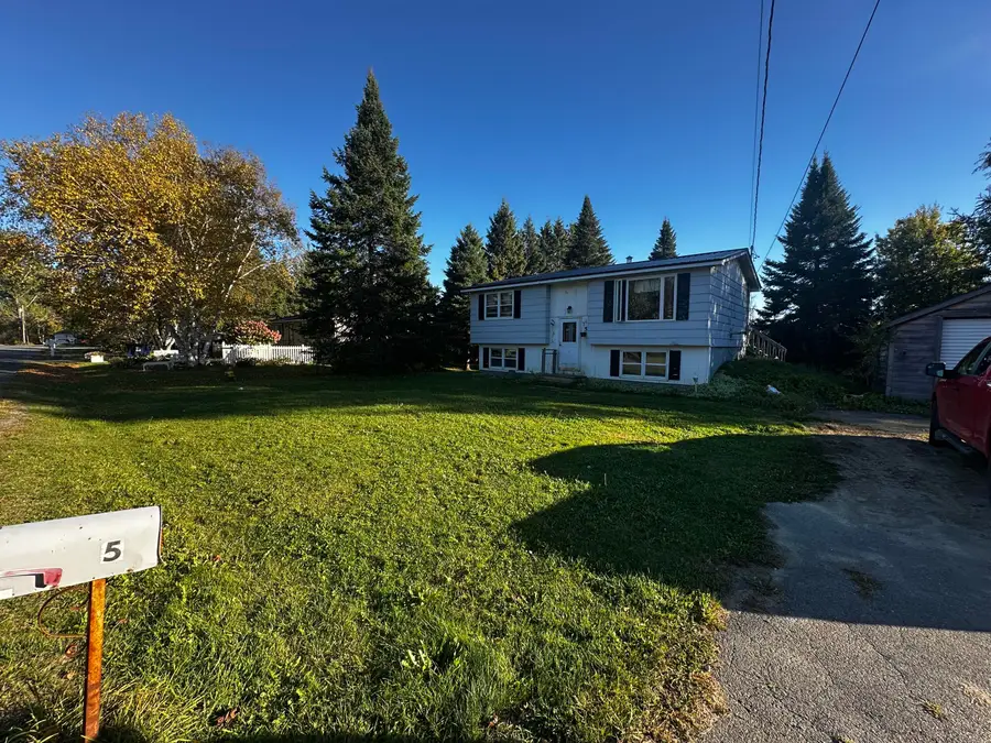 5 Manchester Court, Presque Isle, ME 04769 - Image #2