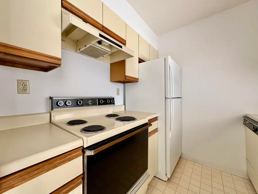 148 Breakwater Drive #204, South Portland, ME 04106 - Image #3