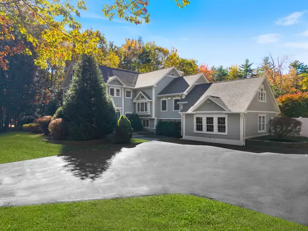 31 Old Blue Point Road, Scarborough, ME 04074