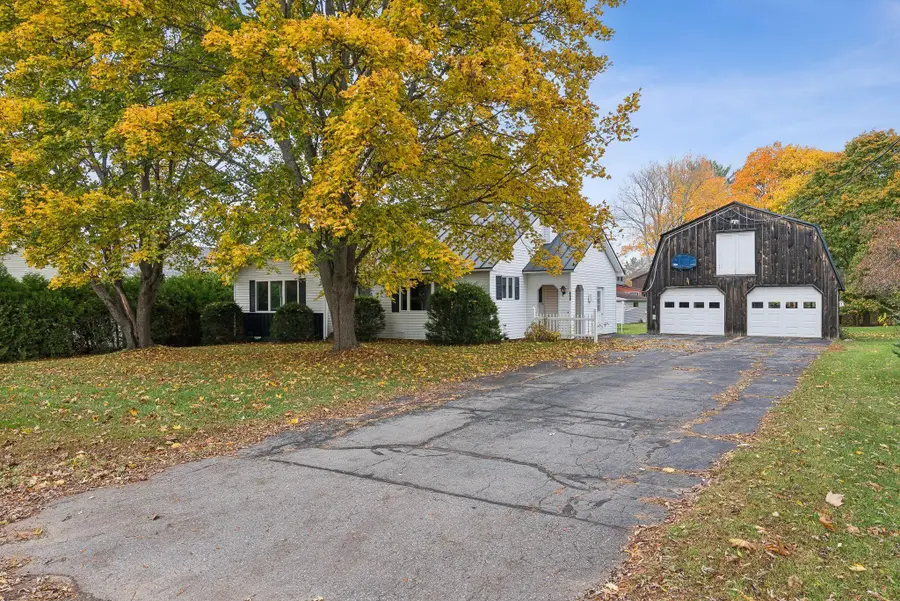 158 Clinton Avenue, Winslow, ME 04901 - Image #2