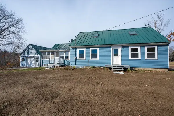 585 Waldoboro Road, Washington, ME 04574