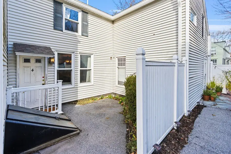 29 Parris Street #4, Portland, ME 04101 - Image #2