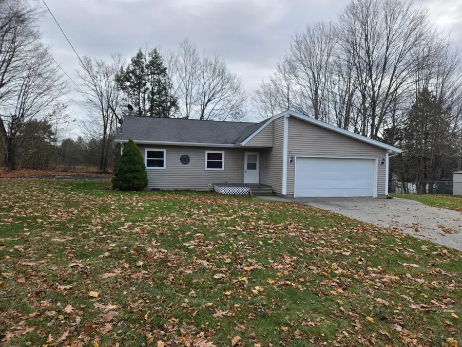 27 Mitchell Street, Lewiston, ME 04240 - Image #2