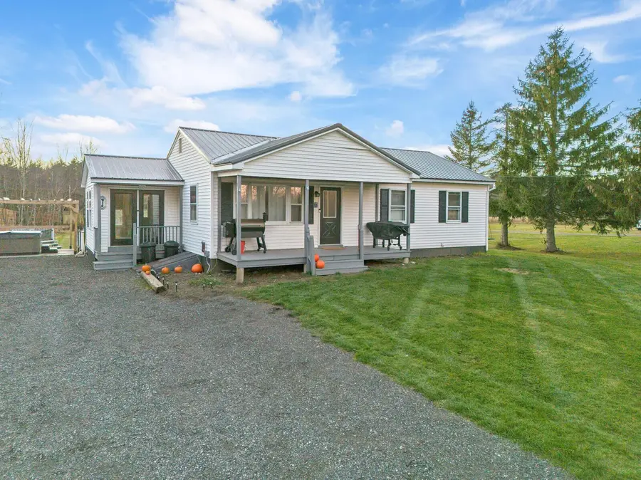 914 Bellsqueeze Road, Clinton, ME 04927 - Image #2