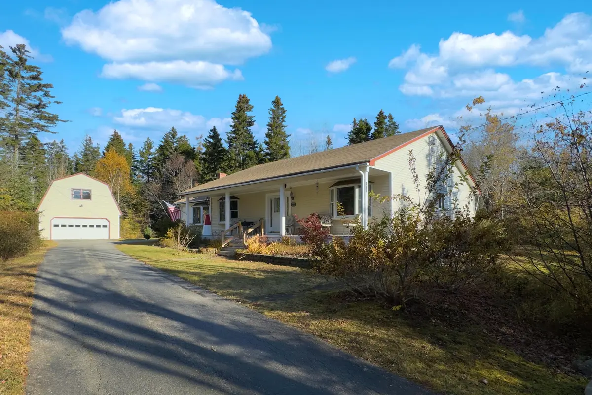 105 S South Shore Drive, Owls Head, ME 04854 - Image #1