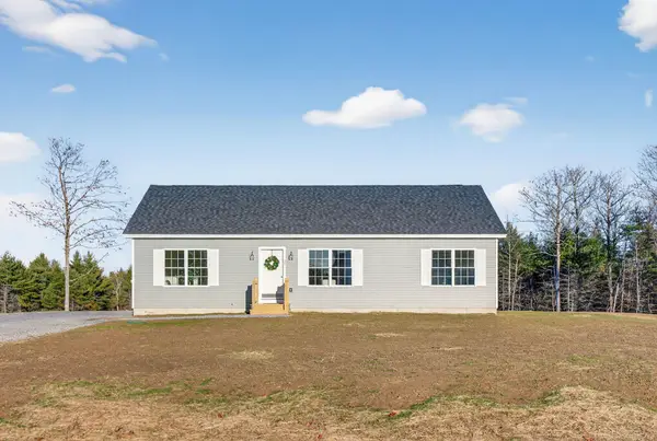 31 Hunters Haven, Standish, ME 04084