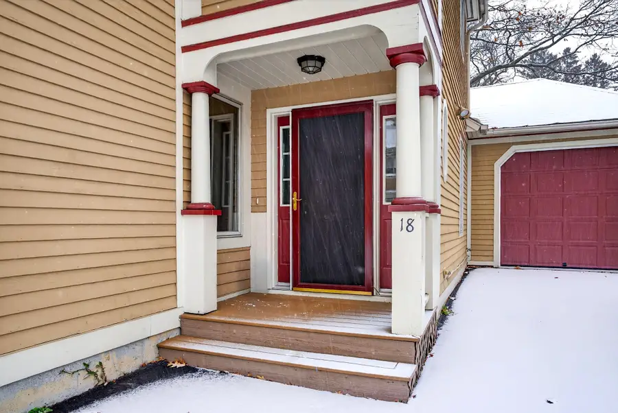 18 Stoneledge Drive #18, Portland, ME 04102 - Image #2