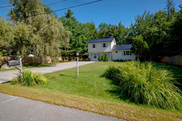 17 Mcdonald Avenue, Ellsworth, ME 04605