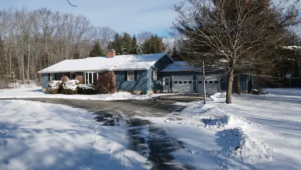 1261 Chase Road, Veazie, ME 04401