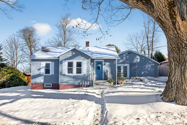 46 Spurwink Avenue, Cape Elizabeth, ME 04107