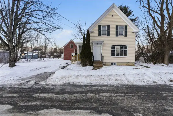 3 Sampson Street, Richmond, ME 04357