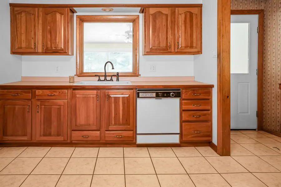 630 Franklin Street, Rumford, ME 04276 - Image #3