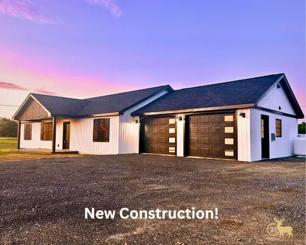 40 Bartlett Cove Drive, Orrington, ME 04474