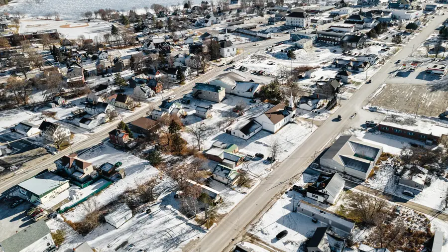 58 Fleming Street, Lincoln, ME 04457 - Image #2