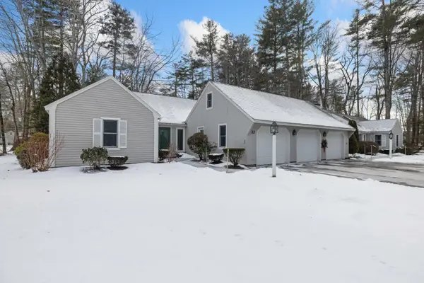 22 Oakwood Lane #22, Kennebunk, ME 04043