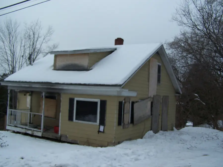 27 Baxter Avenue, Auburn, ME 04210 - Image #2