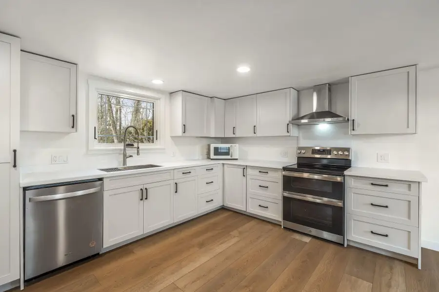 925 Main Road, Holden, ME 04429 - Image #3