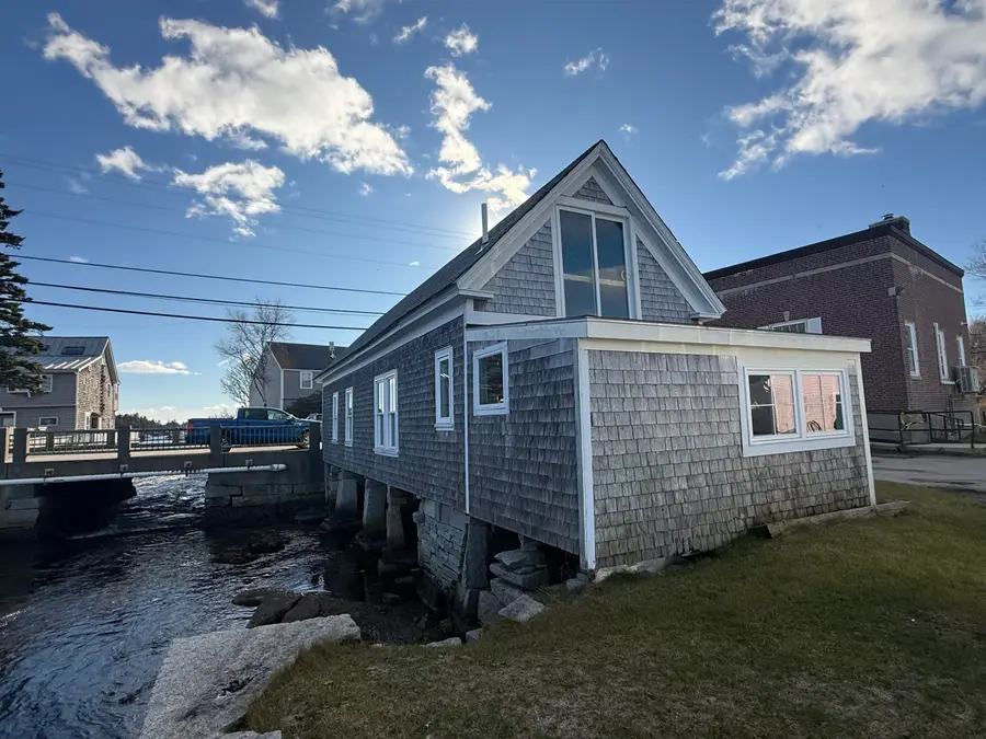 10 W Main Street, Vinalhaven, ME 04863 - Image #2