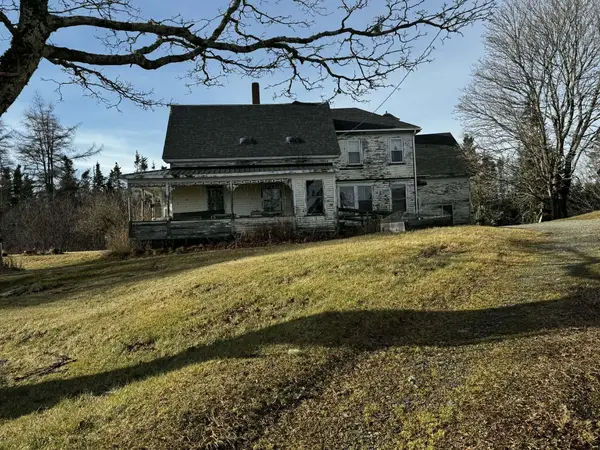 16 Island Street, Jonesport, ME 04649