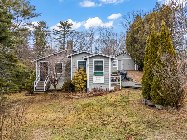 19 Logan Road, Boothbay Harbor, ME 04538