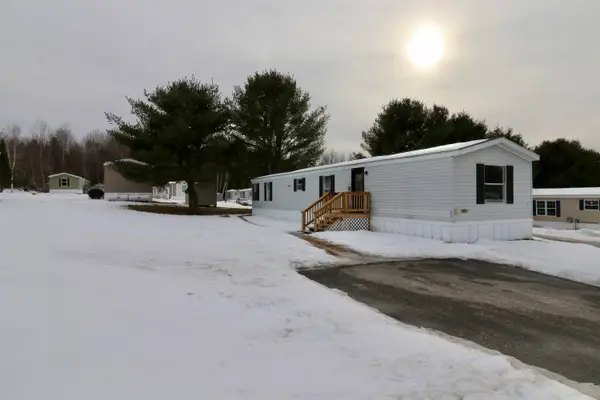 18 Purington Avenue, Mechanic Falls, ME 04256