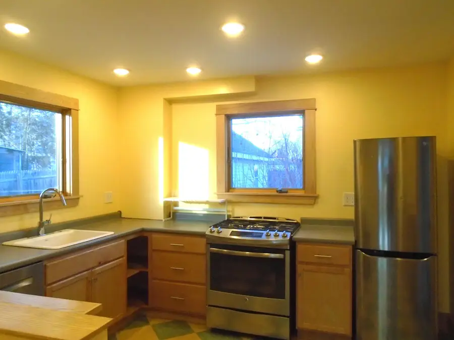 13 Pleasantdale Avenue, Waterville, ME 04901 - Image #3