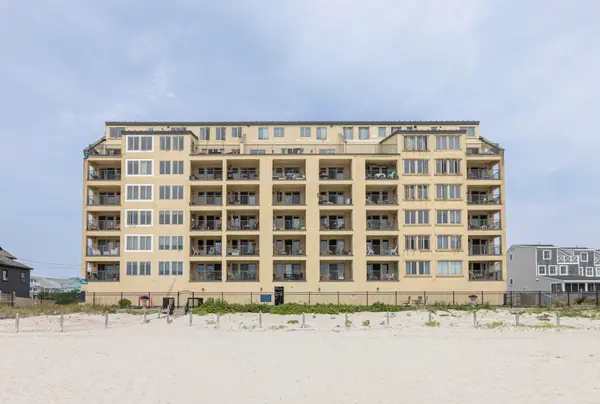 191 E Grand Avenue #405, Old Orchard Beach, ME 04064