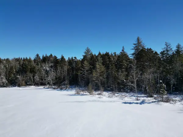 21 Kingfisher Cove Road, Lincoln, ME 04457