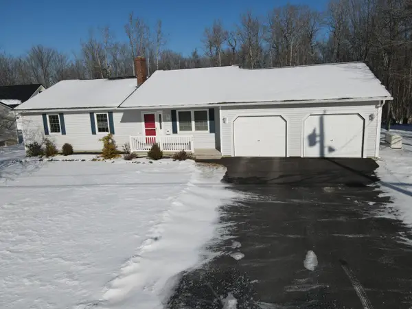 50 Greenwood Drive, Brewer, ME 04412