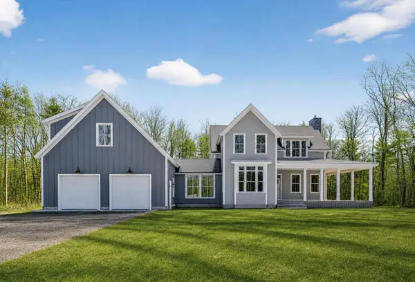 9 Acorn Avenue, Kennebunkport, ME 04046