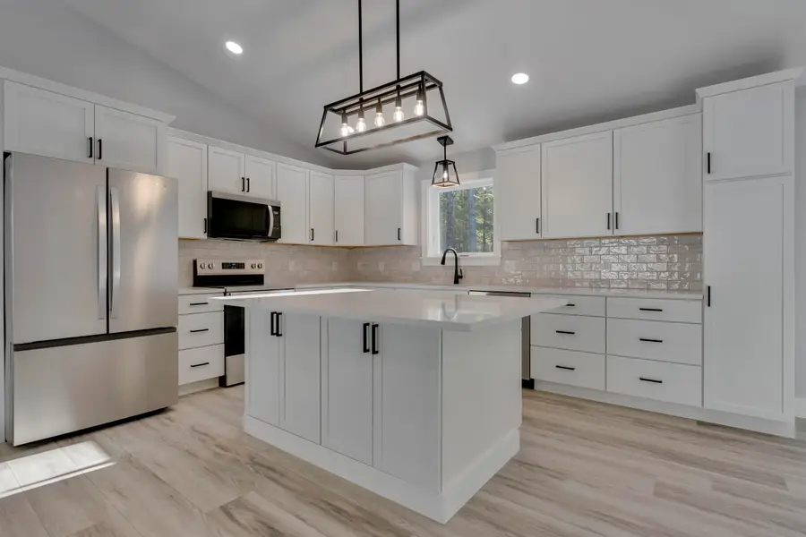 73 Victoria Lane, Lake Arrowhead, ME 04061 - #3