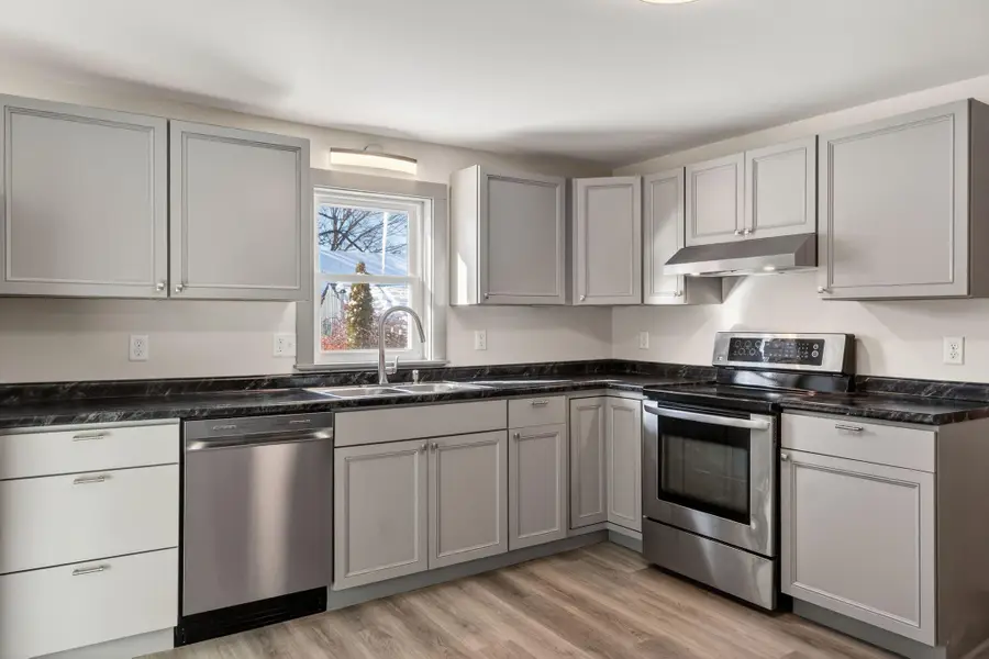 87 Pioneer Avenue, Sanford, ME 04073 - Image #3