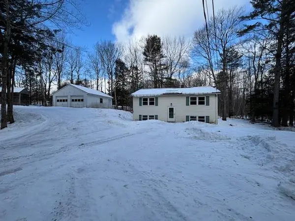 9 Russell Street, Readfield, ME 04355