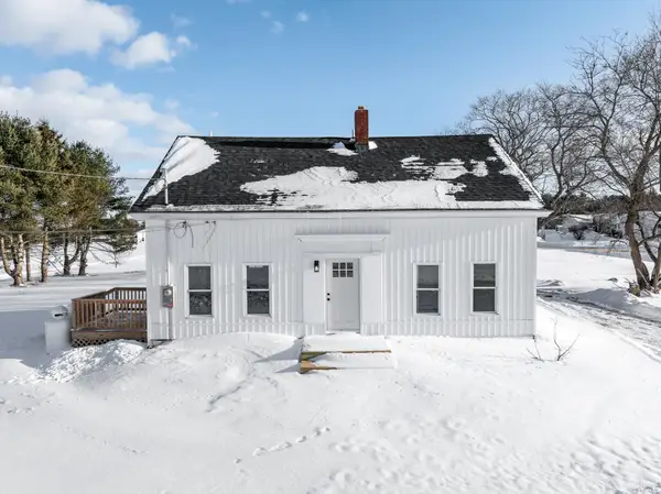 139 Billings Road, Hermon, ME 04401