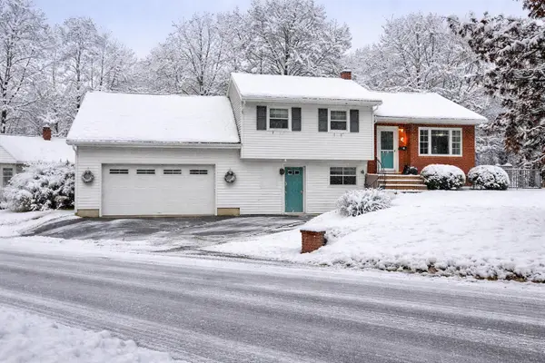 195 Porter Avenue W, Rumford, ME 04276