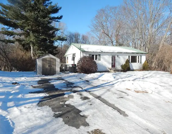 30 Hillcrest Street, Gardiner, ME 04345