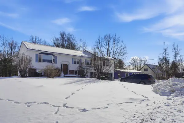 21 Independence Lane, East Millinocket, ME 04430