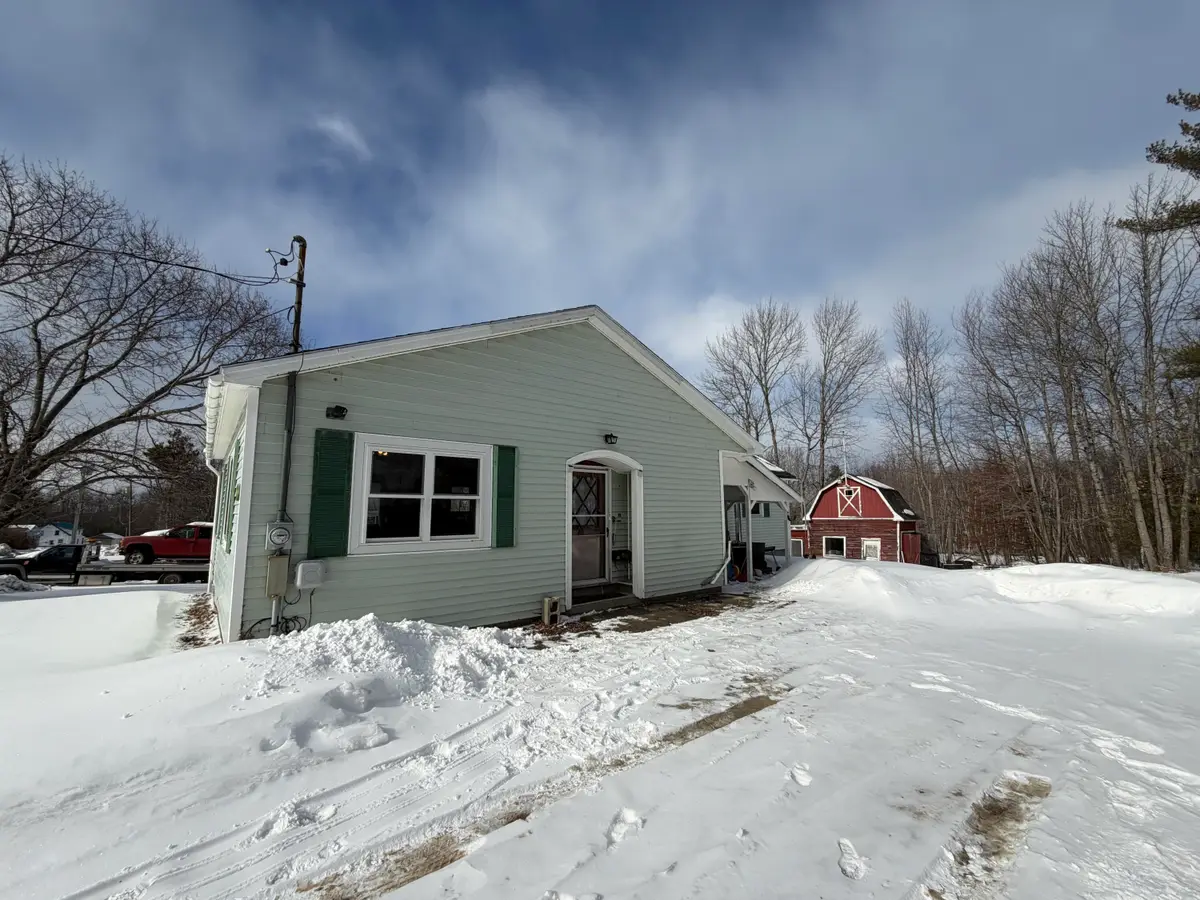 19 Pinkham Street, Lincoln, ME 04457 - #1