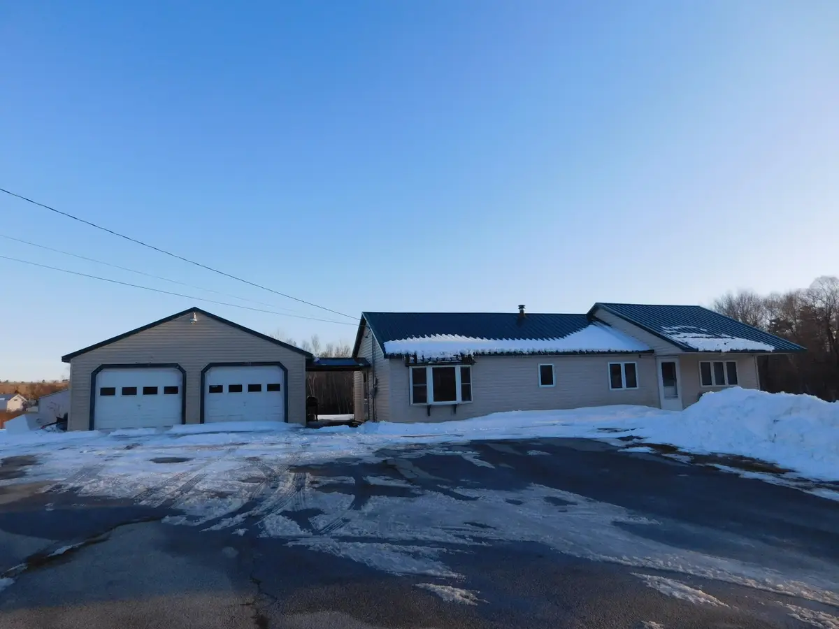 570 Stream Road, Winterport, ME 04438 - #1